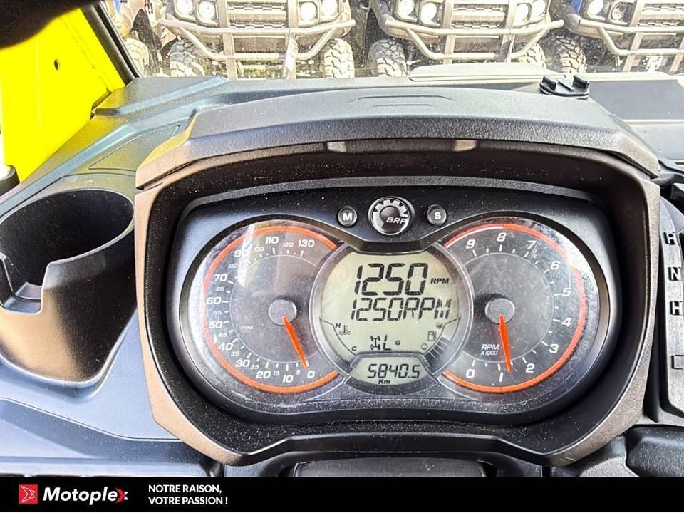 Can-Am DEFENDER HD10 XMR 2019 - Image 8