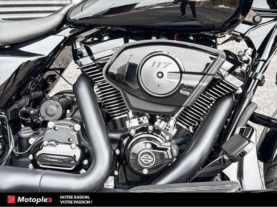 Harley-Davidson STREET GLIDE FLHX BLACK 2024 - Image 4