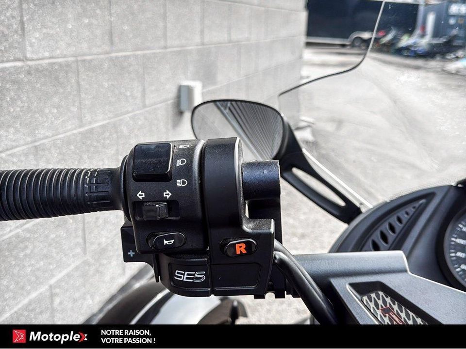 Can-Am SPYDER RSS SE5 AKRAPOVIC 2011 - Image 7