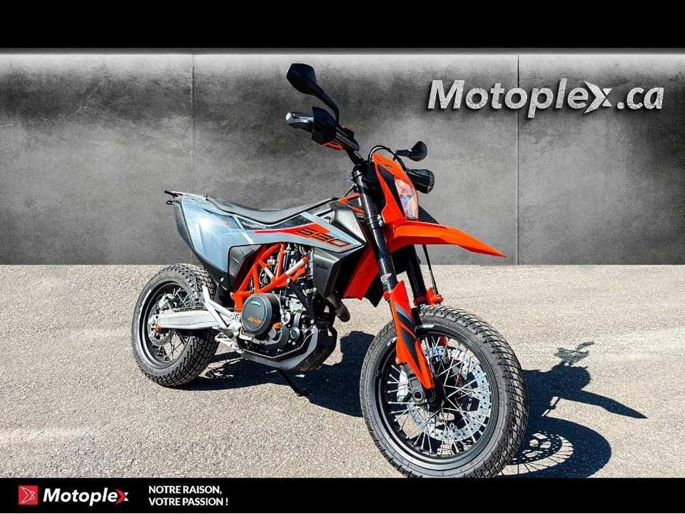 KTM 690 SMC R 2021 - Image 2