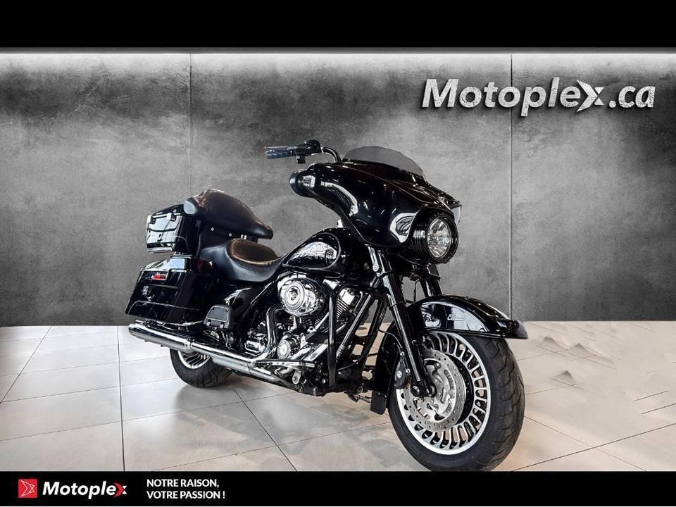 Harley-Davidson ELECTRA GLIDE CLASSIC 2011 - Image 2
