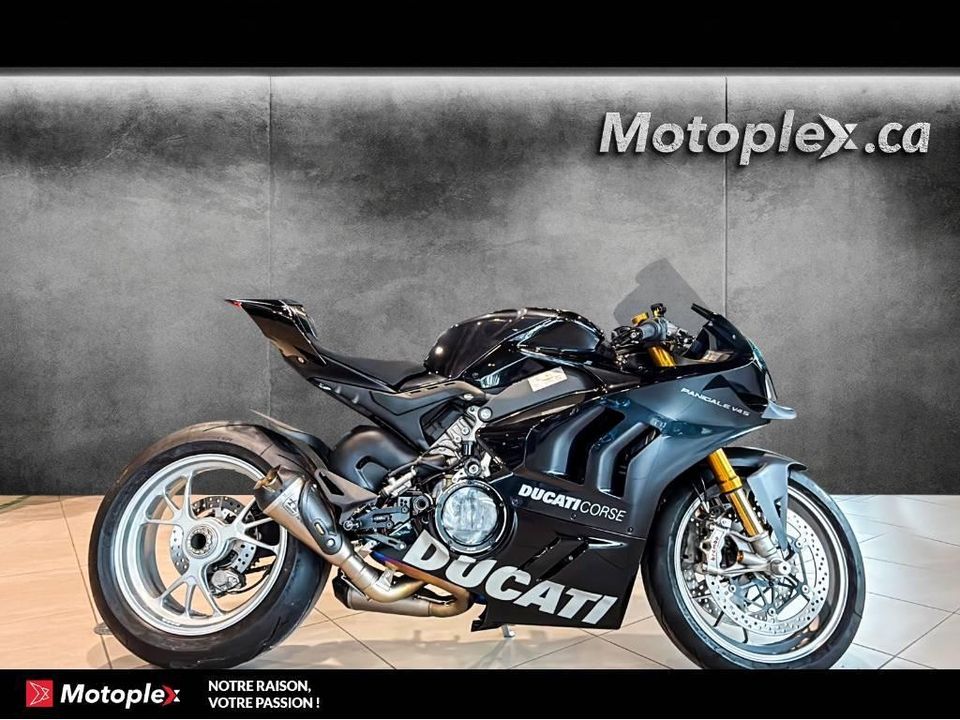 Ducati PANIGALE V4S BLACK 2023 - Image 1
