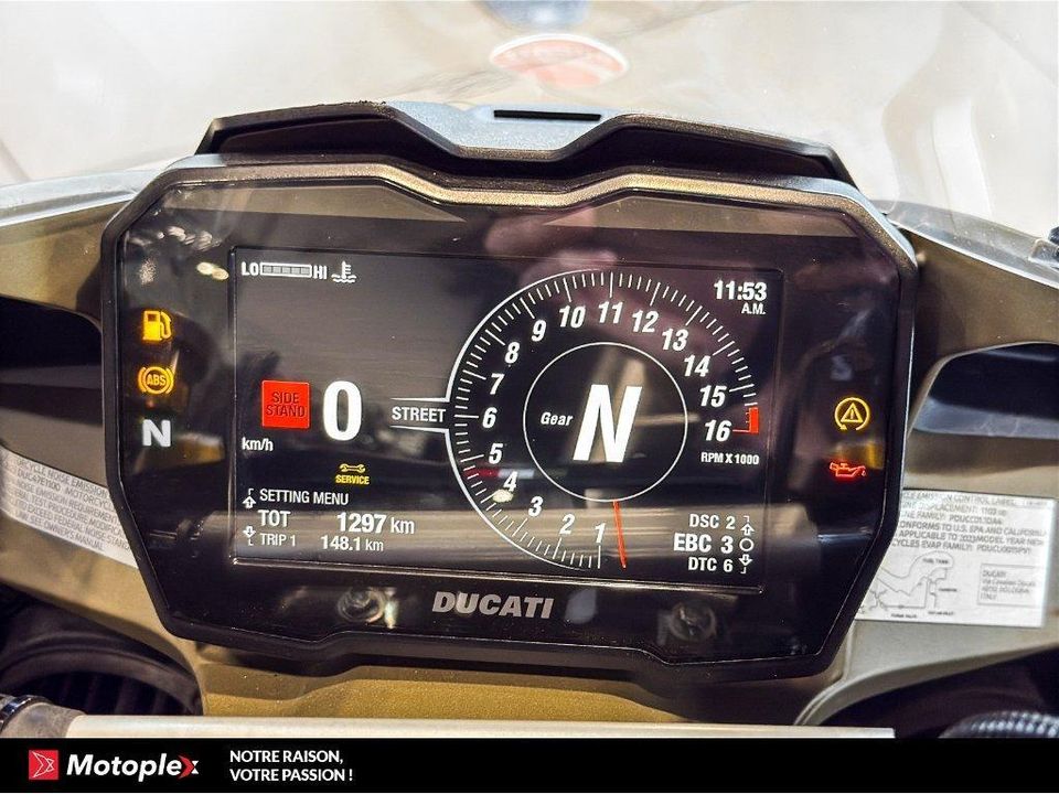 Ducati PANIGALE V4S BLACK 2023 - Image 7