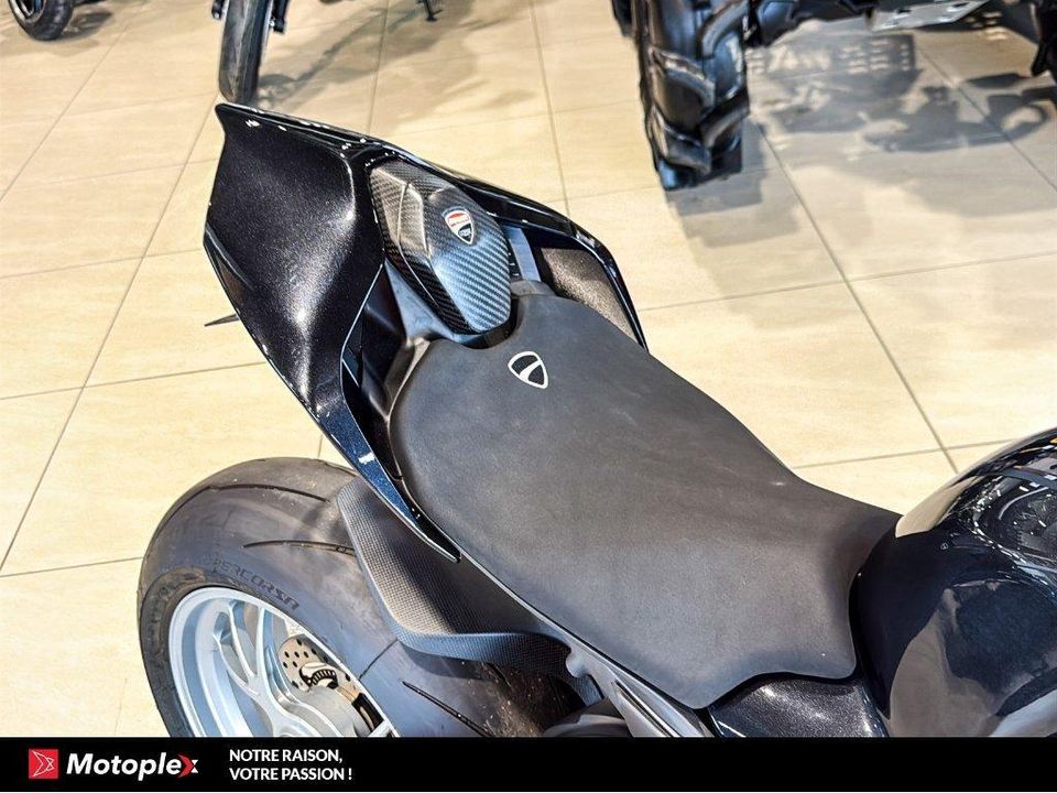 Ducati PANIGALE V4S BLACK 2023 - Image 5