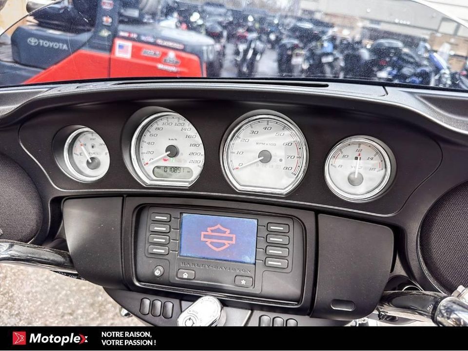 Harley-Davidson STREET GLIDE FLHX 2017 - Image 5