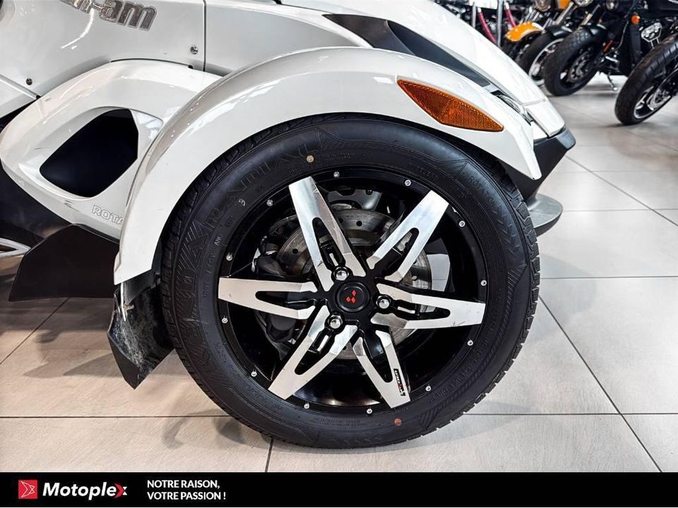 Can-Am SPYDER RSS SE5 2010 - Image 6