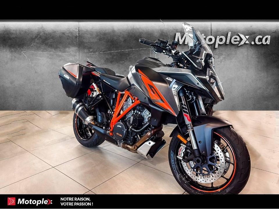 KTM SUPERDUKE GT 1290R 2017 - Image 2