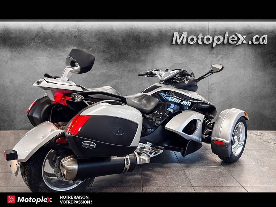 Can-Am SPYDER RS SM5 2010 - Image 3